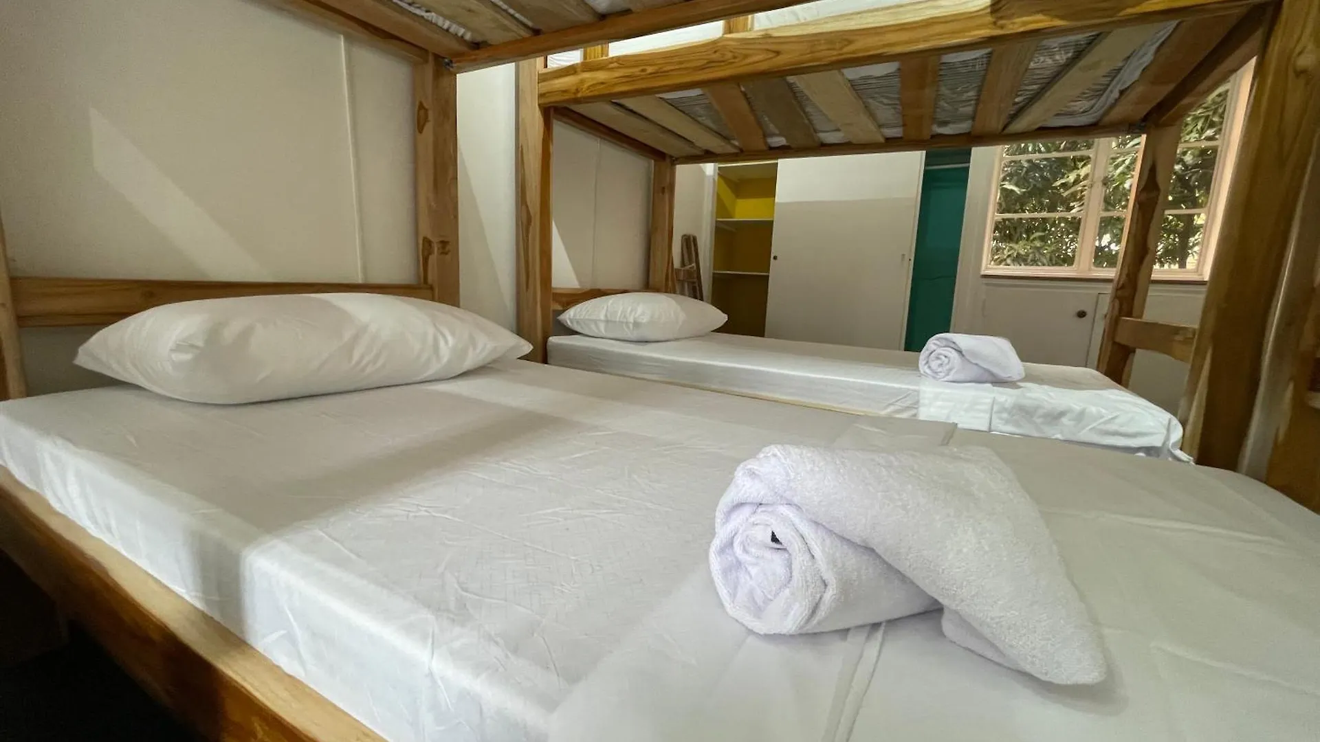 Hotel Hostal La Bodeguita Del Mundo Laureles Medellín Colombia