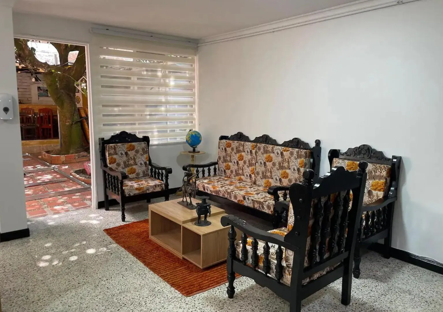 Hotel Hostal La Bodeguita Del Mundo Laureles Medellín 0*,